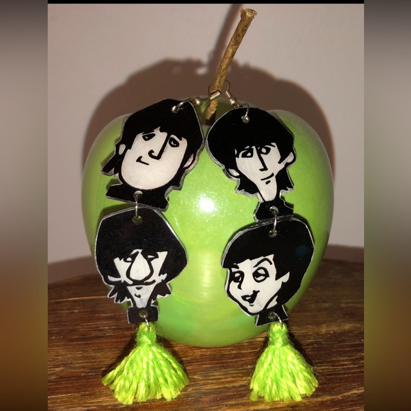 Handmade Beatles earrings - Picture 1 of 3